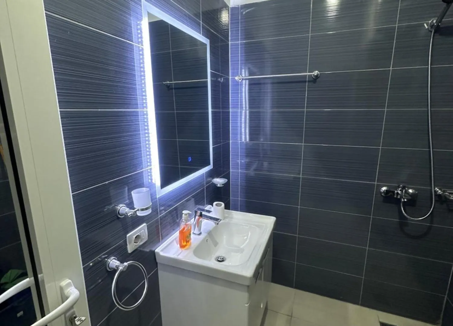Roy Apartments III ,New Location Durres 0*,